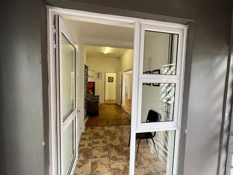 To Let commercial Property for Rent in Newton Park Eastern Cape